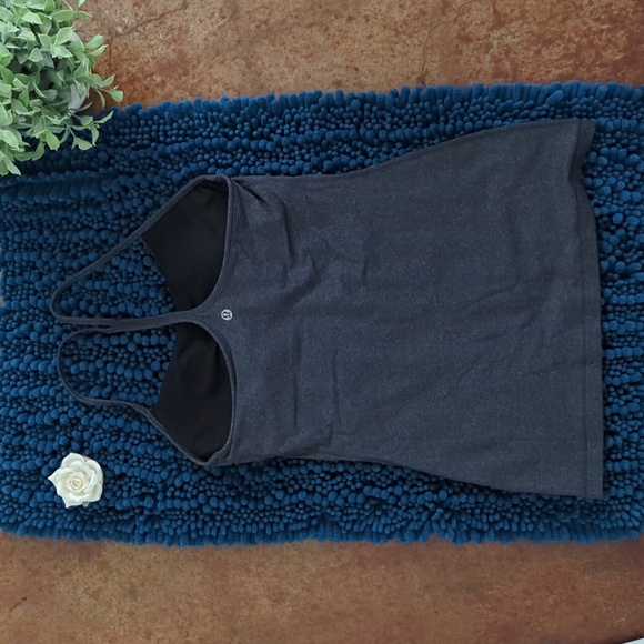 Lululemon Grey Workout Tank, Size 6 - Picture 3 of 5